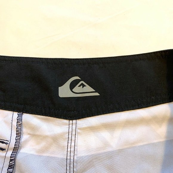 Quiksilver Board Shorts Swim Trunks Men’s 34 Surfing Beach Color Block Striped - Picture 7 of 12